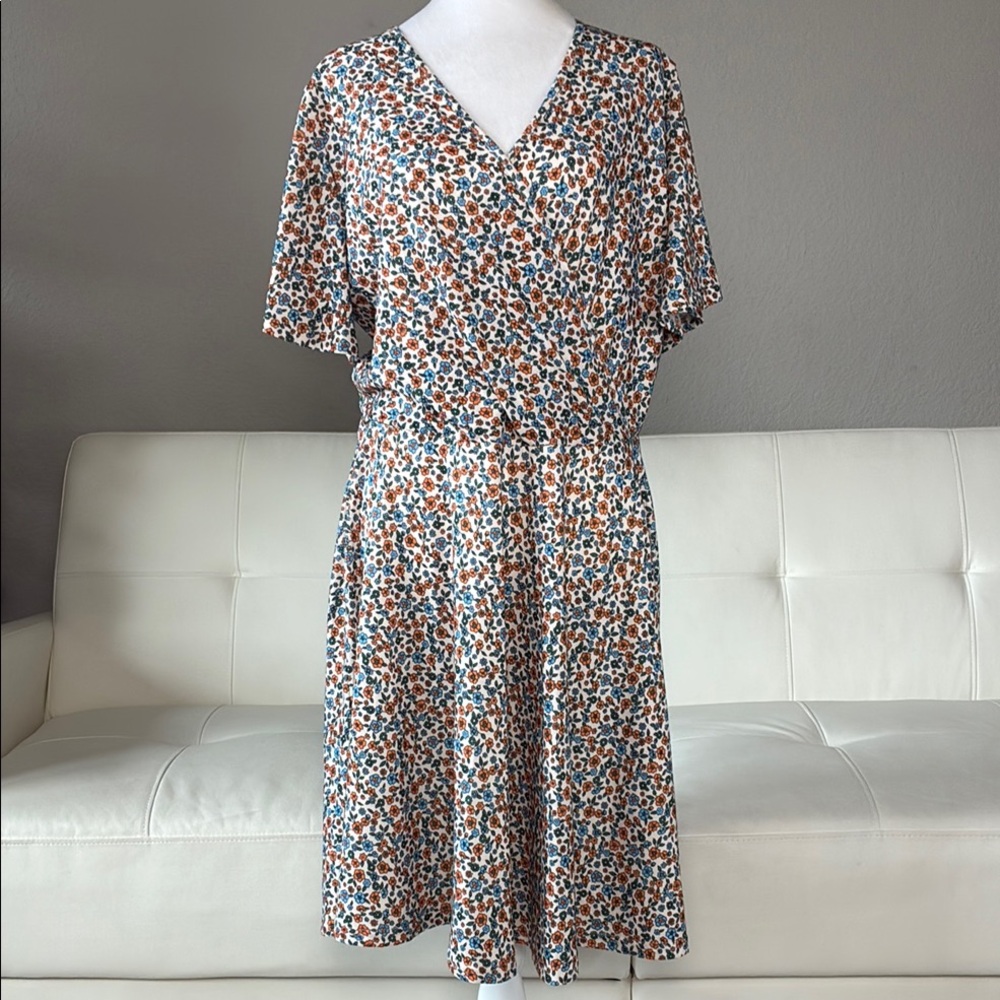 NWT Floral Flutter Sleeve Midi Dress by Fensace